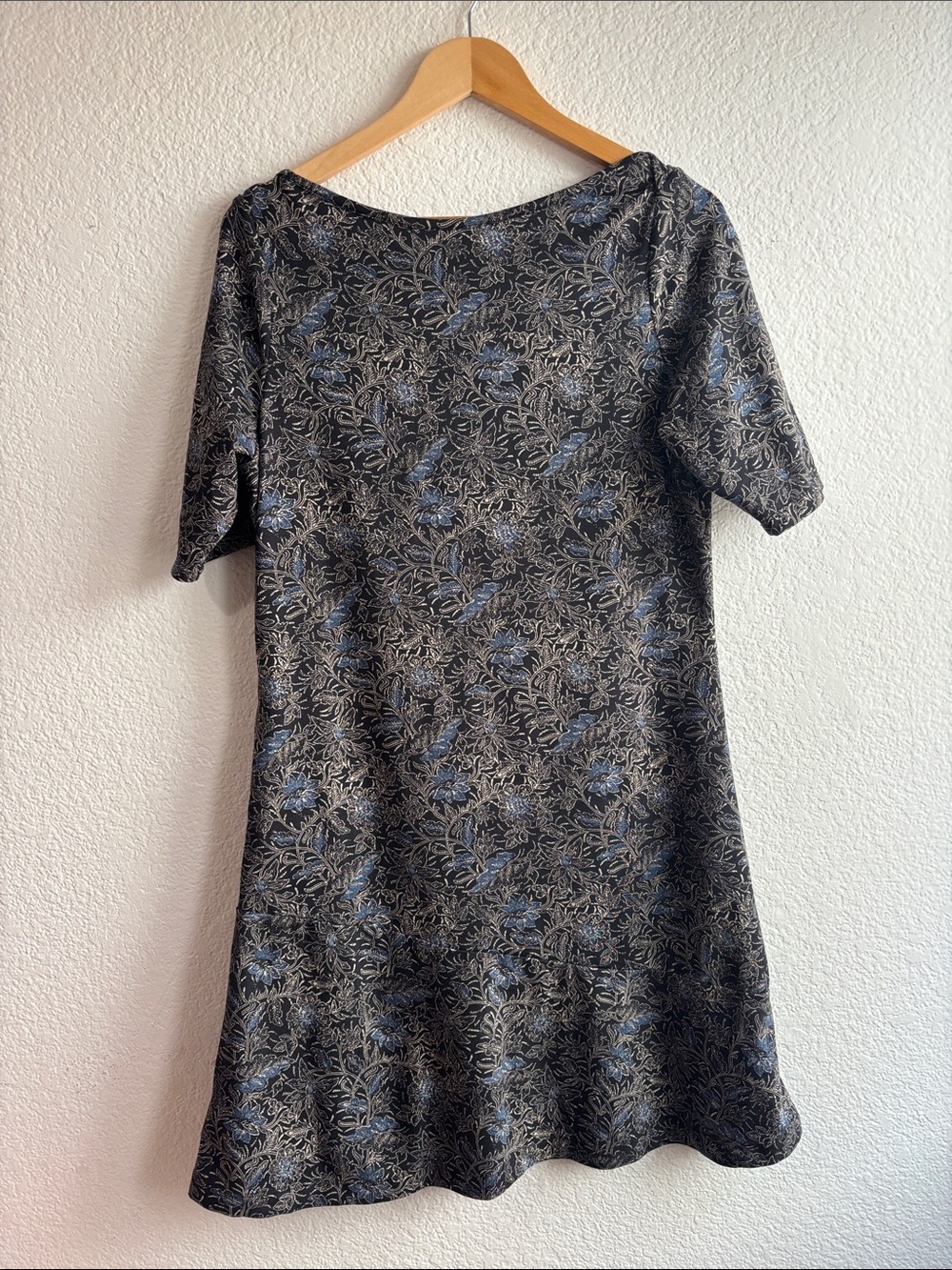 Title Nine Swift Snap Buttah Fabric Boat Neck Floral Blue Dress Womens Large